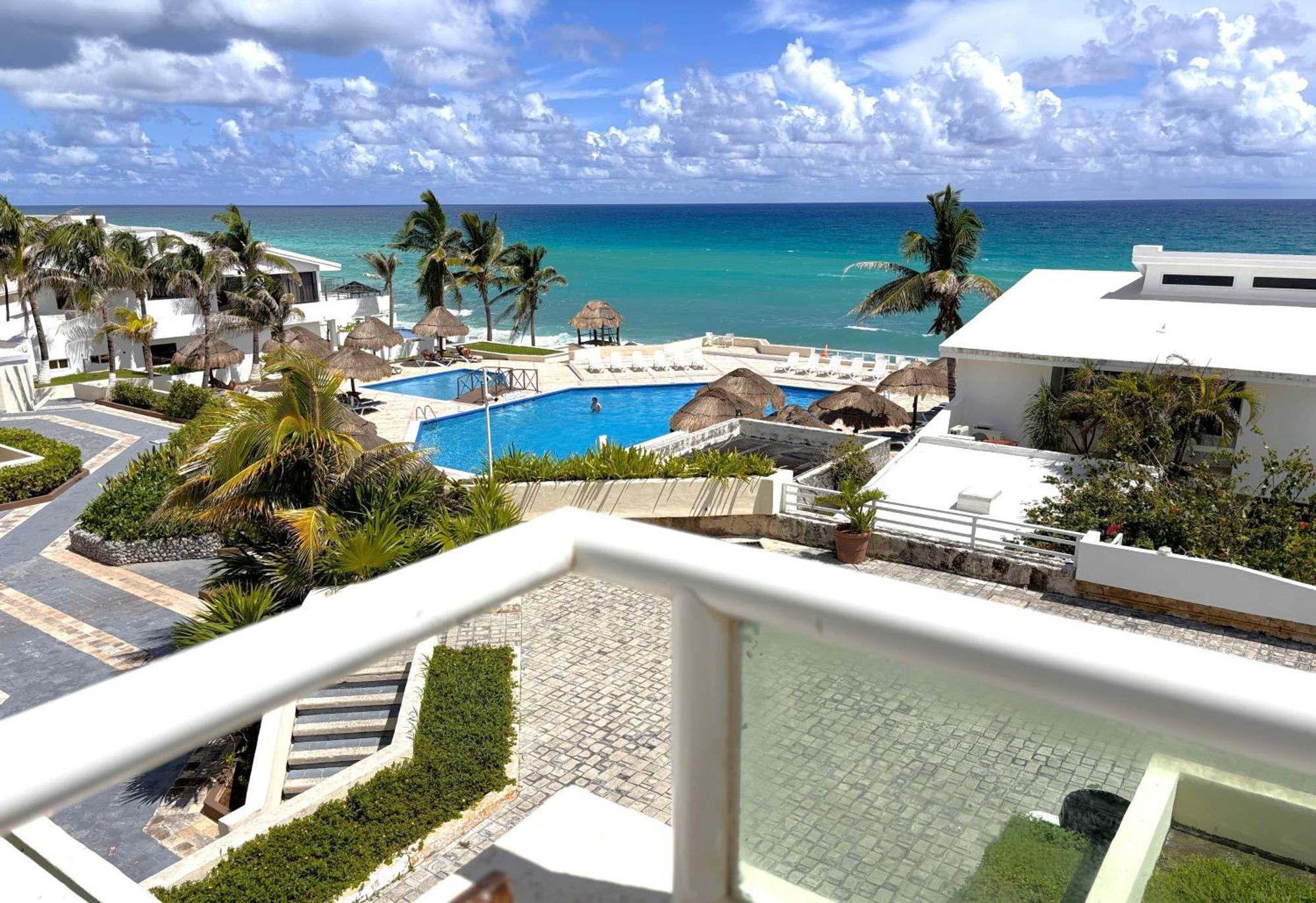 Beach Apartment With Terrace Ocean View, Brisas Cancun 1 Bdrm Hotel Zone Exterior photo